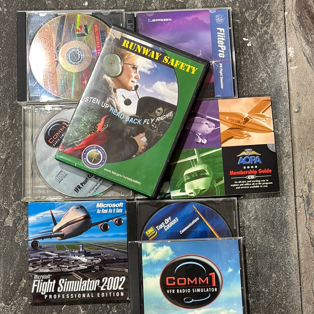 Microsoft Flight Simulator 2002 Professional Edition - Black